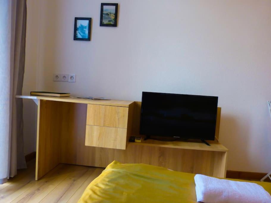 Live-Inn Stunning Apartment On Azneft Sq With President Palace & Old City Views Baku Exterior foto